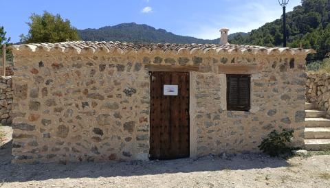 caseta del cementiri municipal